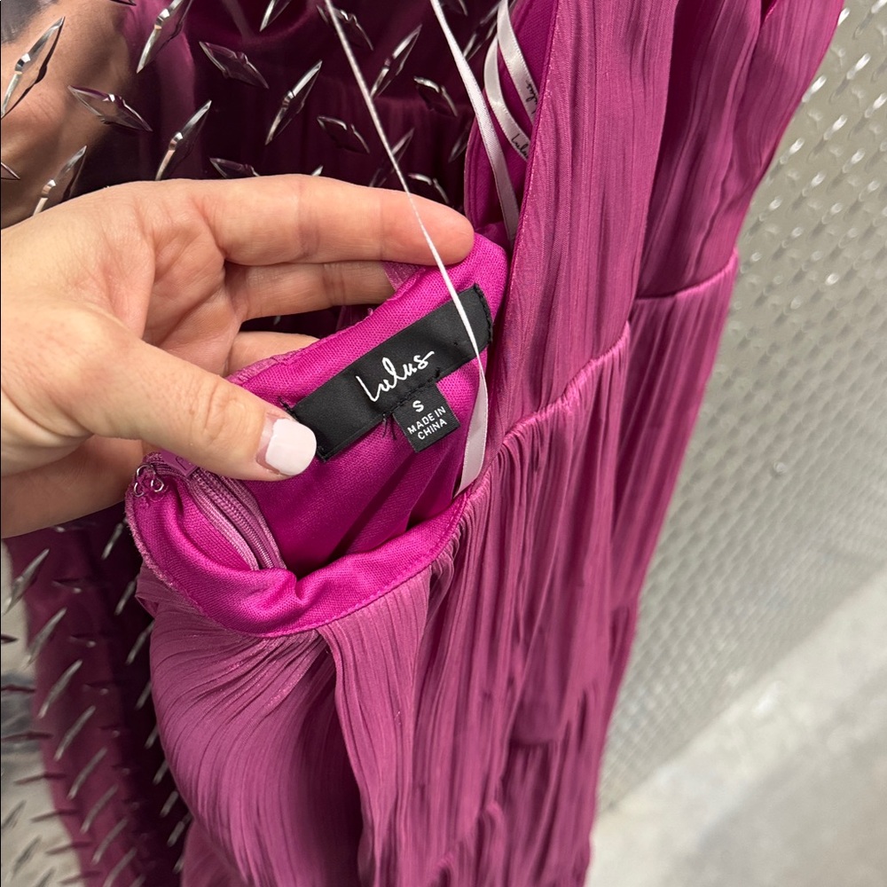 Magenta Lulus Organza Tie-Strap Tiered Midi Dress - Size Small - Picture 5 of 5